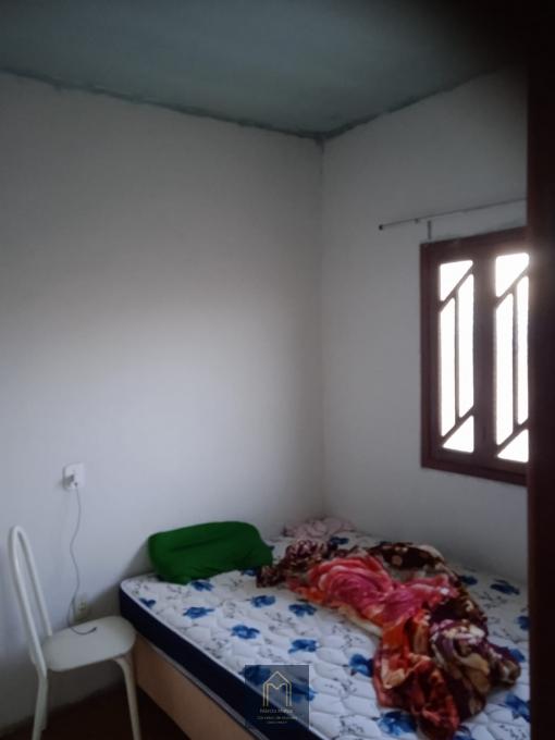 Apartamento à venda com 3 quartos, 6000m² - Foto 2